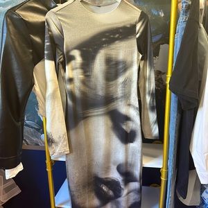 Modern Body con dress - look a little closer for the portrait.